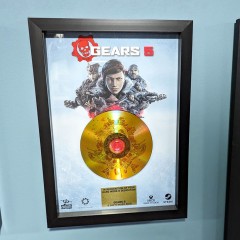 Gears 5 A4 frame produced for Splash Damage with printed gold vinyl-effect disc and custom plaque